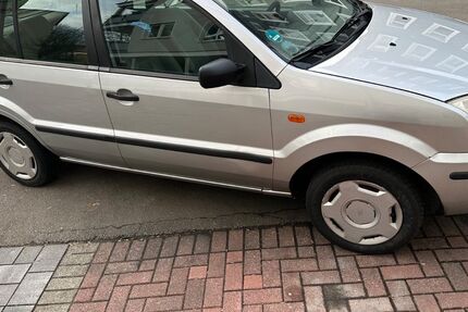 Ford Fusion 168.000 km 2.600 &euro; Wuppertal 42283