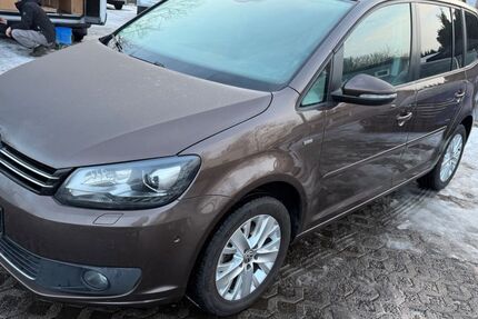 VW Touran 161.700 km 7.700 &euro; Hönow 15366