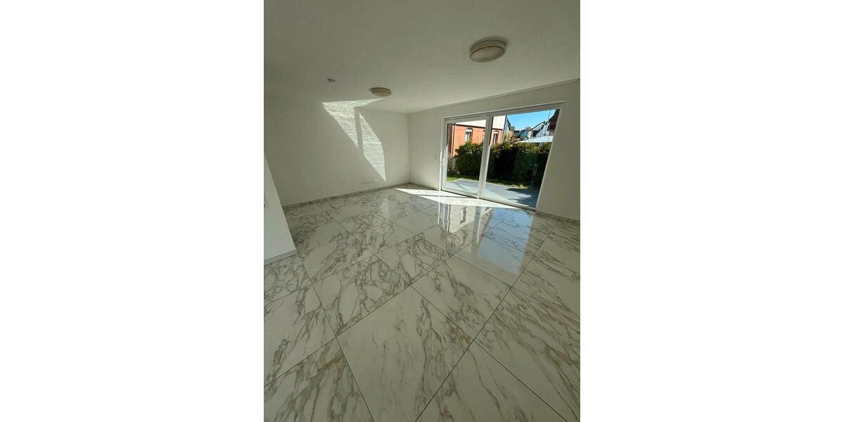 Doppelhaushälfte Reutlingen Reutlingen (Kernstadt) - 5 Zimmer, 160 m&sup2;, 2.000&euro; | Angebot:26313386