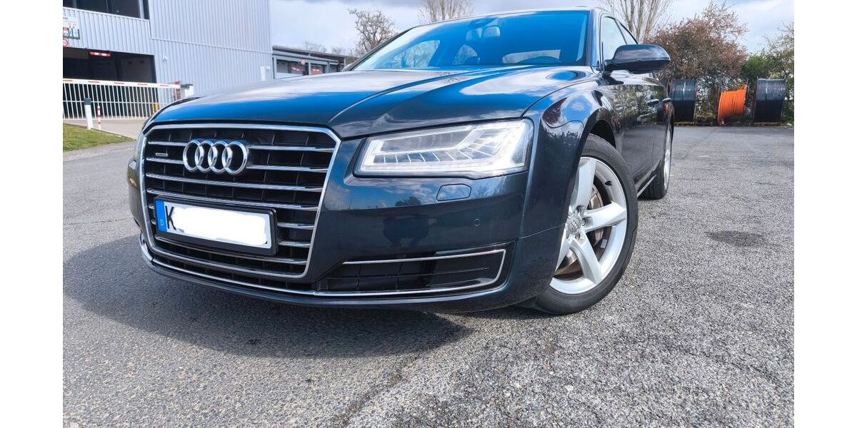 Audi A8 311.000 km 16.590 &euro; Köln 51145