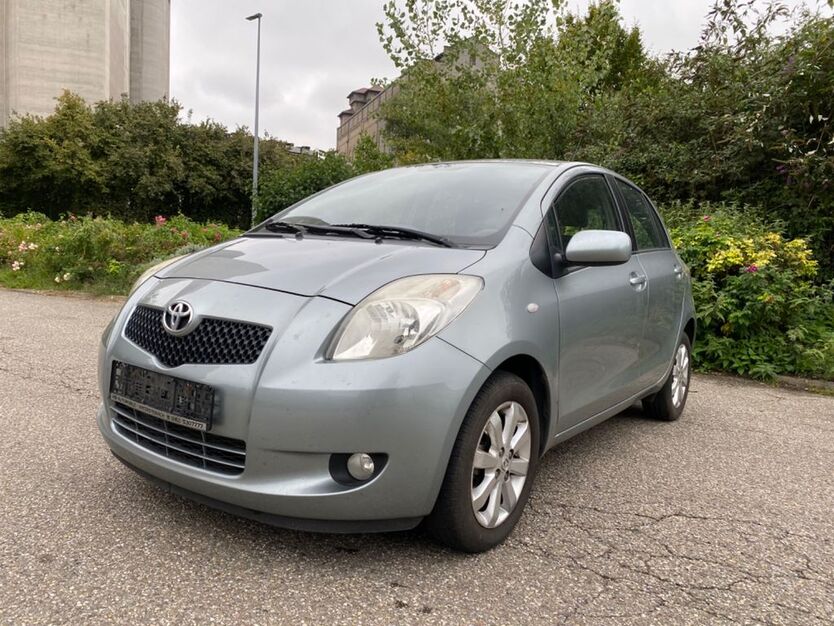 Toyota Yaris 168.000 km 3.300 € Kehl 77694