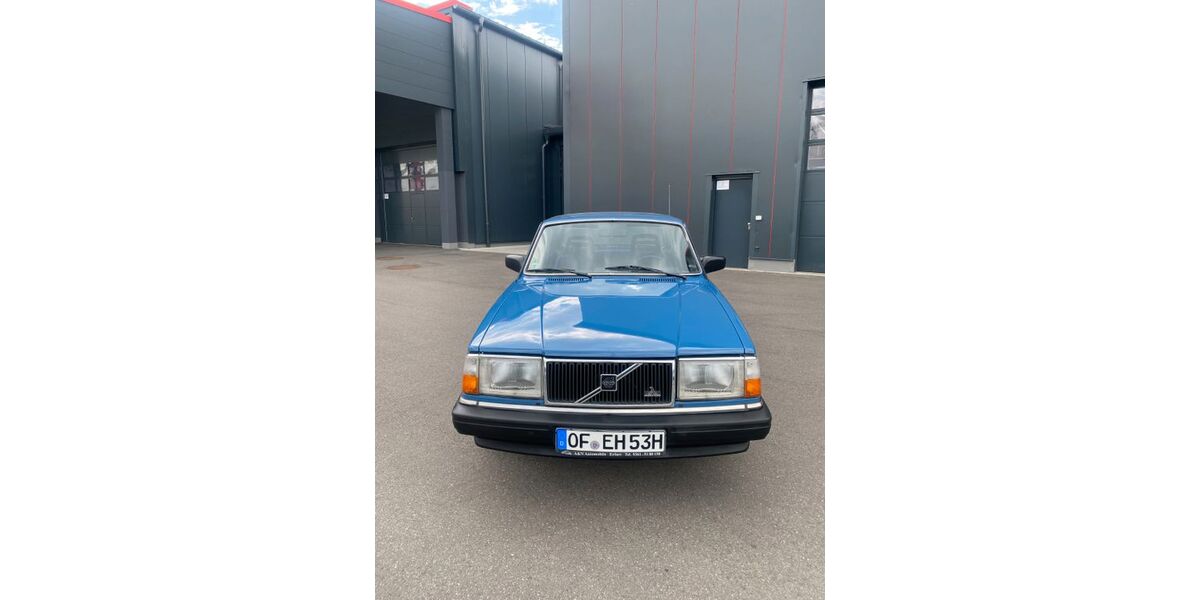 Volvo 240 139.000 km 16.900 &euro; Hanau 63457
