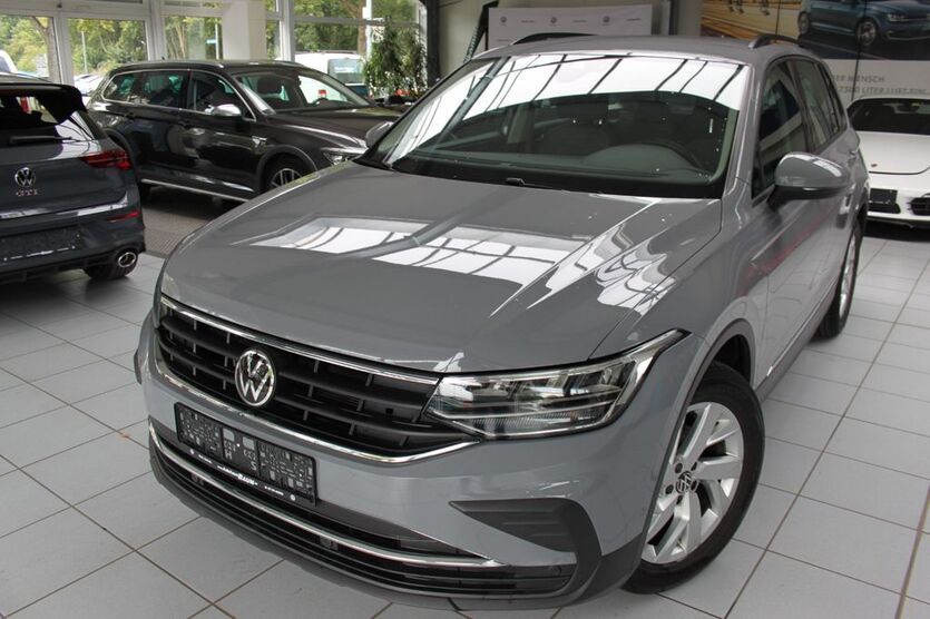 VW Tiguan 63.000 km 28.190 € Weil im Schönbuch 71093