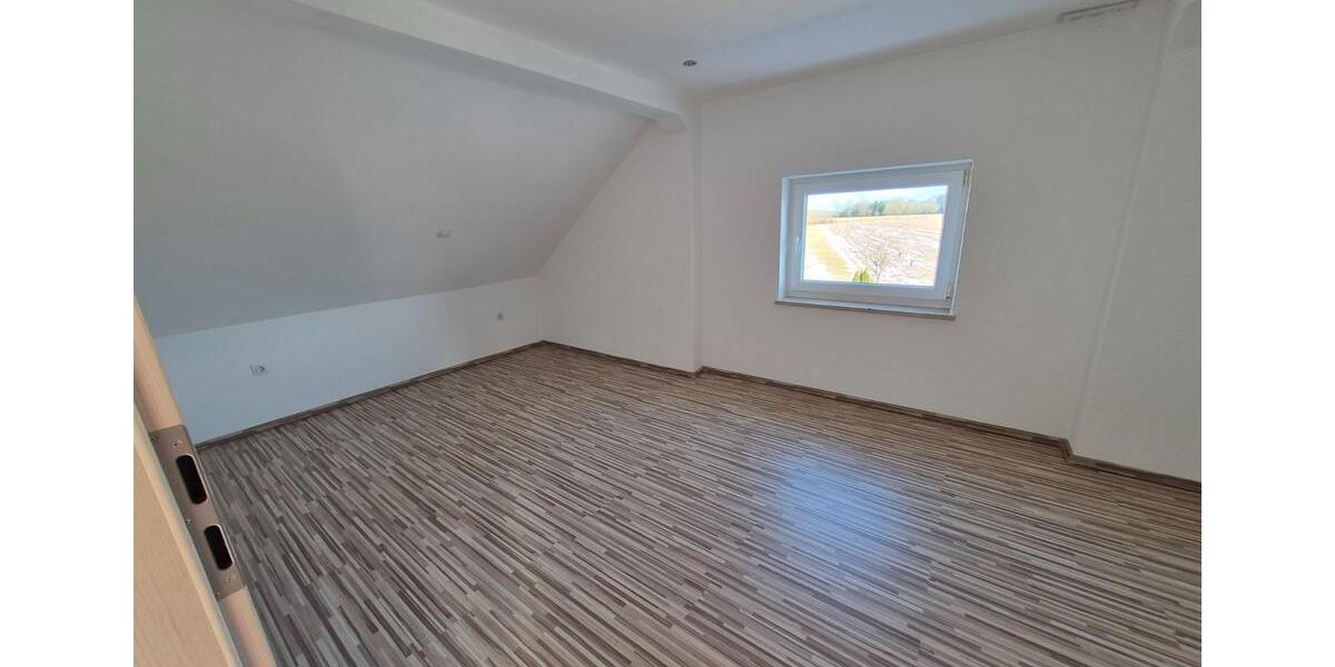 Dachgeschoßwohnung Nennslingen - 2 Zimmer, 85 m&sup2;, 600&euro; | Angebot:26398518