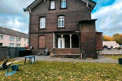 Haus Bottrop Ebel - 7 Zimmer, 220 m&sup2;, 410.000&euro; | Angebot:27083422