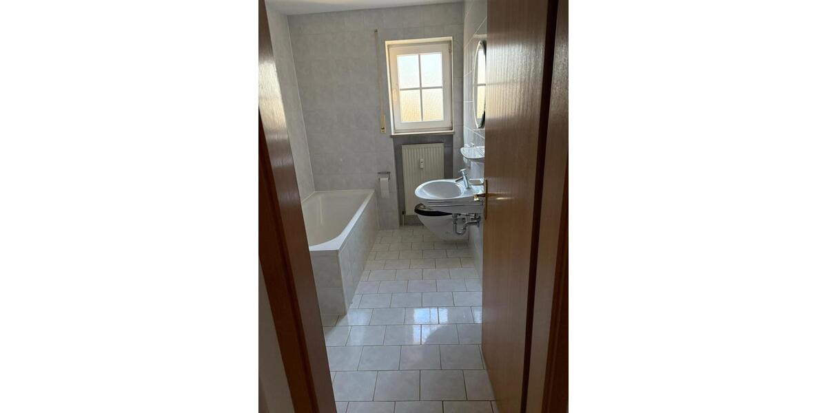 Etagenwohnung Gunzenhausen - 3 Zimmer, 70 m&sup2;, 700&euro; | Angebot:26580893