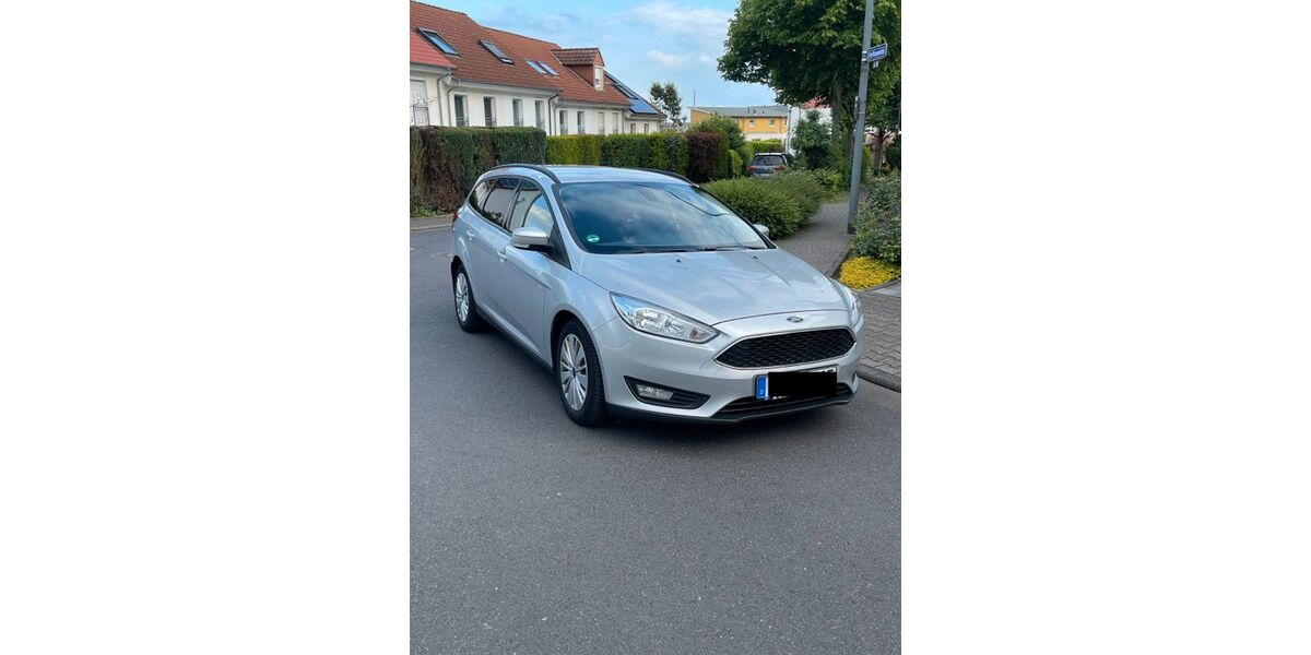 Ford Focus 147.300 km 6.990 &euro; Frankfurt 60438