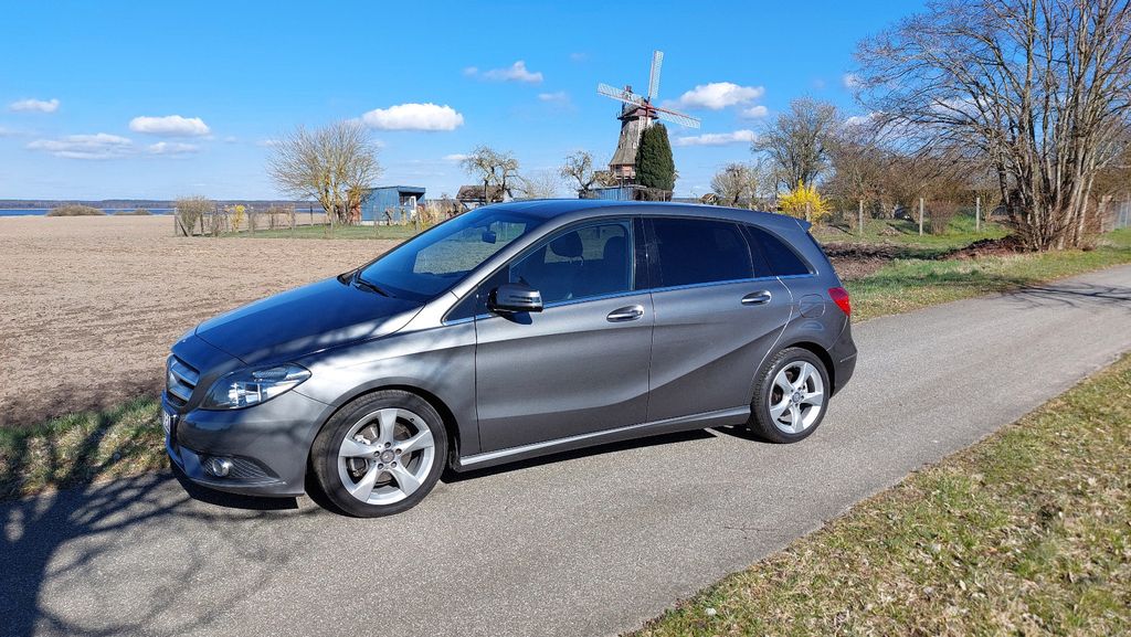 Mercedes-Benz B 180 112.692 km 9.400 &euro; Goldberg 19399