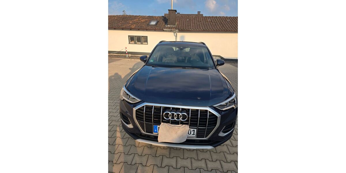 Audi Q3 90.000 km 22.900 &euro; Menden 58710