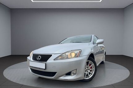 Lexus IS 220