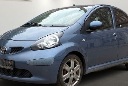 Toyota Aygo (X) 200.411 km 999 &euro; Berlin 12681