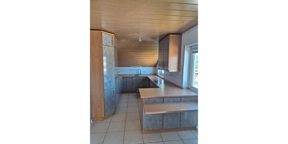 Dachgeschoßwohnung Esselbach Kredenbach - 2.5 Zimmer, 77 m&sup2;, 240.000&euro; | Angebot:26707060