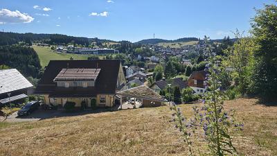 SONNE, AUSSICHT UND KURZE WEGE - Grundstück Schonach im Schwarzwald | Angebot:27093281
