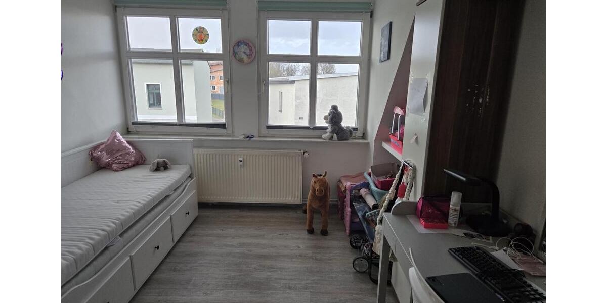Dachgeschoßwohnung Malchin - 3 Zimmer, 69 m&sup2;, 469&euro; | Angebot:26381214