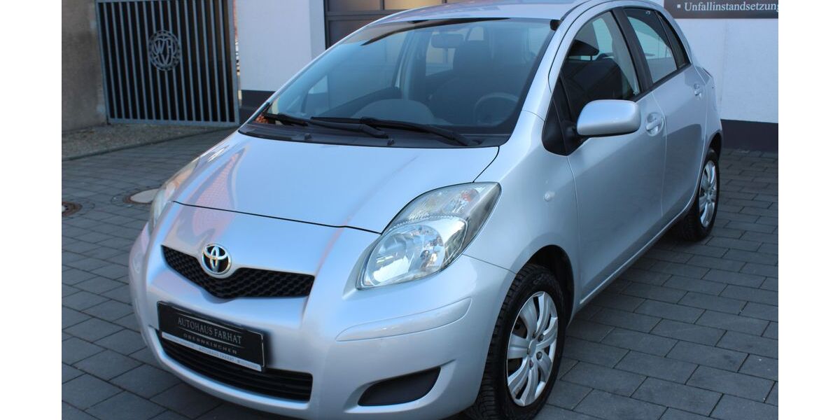 Toyota Yaris 69.000 km 6.990 &euro; Obernkirchen/Vehlen (B65) 31683