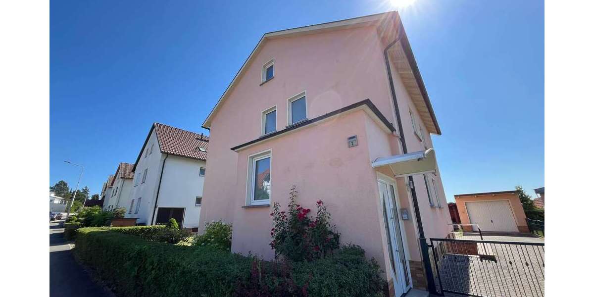 Etagenwohnung Neustadt bei Coburg - 2 Zimmer, 47 m&sup2;, 380&euro; | Angebot:27146498