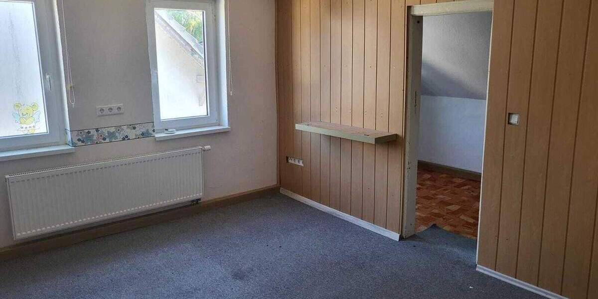 Doppelhaushälfte Neustadt bei Coburg Coburg - 4 Zimmer, 107 m&sup2;, 90.000&euro; | Angebot:25741901