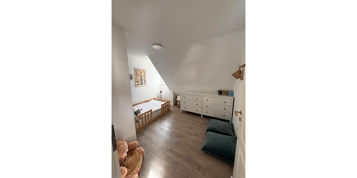 Einfamilienhaus Backnang - 3.5 Zimmer, 127 m&sup2;, 1.700&euro; | Angebot:25045034