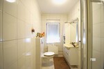 Großes modernisiertes EFH + EBK + Wintergarten + 3 Bäder mit 2 Stellplätzen vor dem Haus