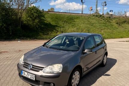 VW Golf 277.000 km 2.300 &euro; Ettlingen 76275