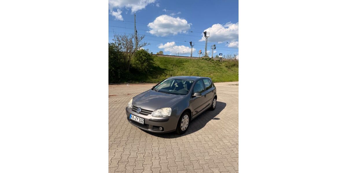 VW Golf 277.000 km 2.300 &euro; Ettlingen 76275