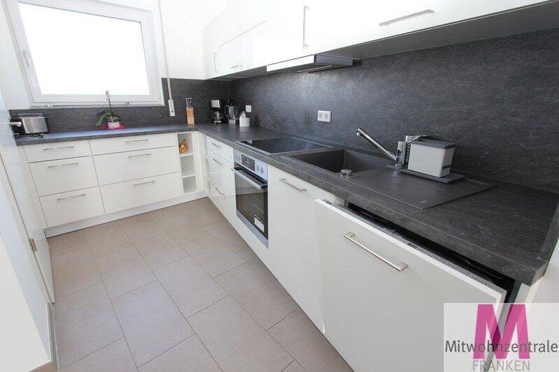Etagenwohnung Nürnberg Thon - 4 Zimmer, 100 m&sup2;, 1.900&euro; | Angebot:26318710