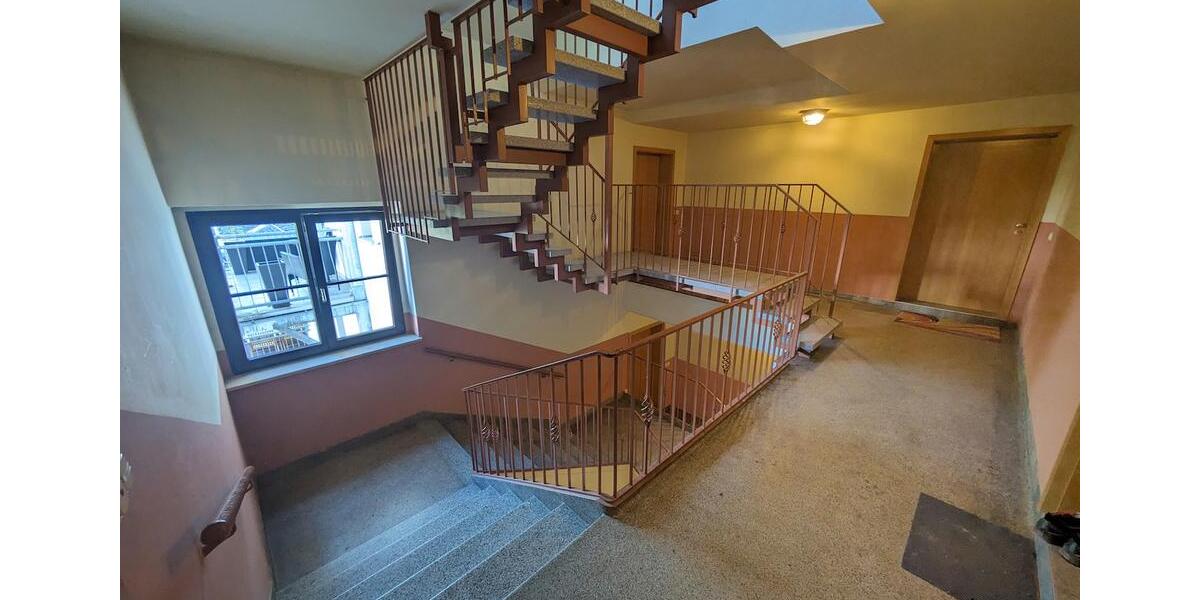 Dachgeschoßwohnung Zwickau - 4 Zimmer, 95 m&sup2;, 620&euro; | Angebot:26008252