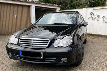 Mercedes-Benz C 200 220.000 km 3.800 &euro; Kiel 24118