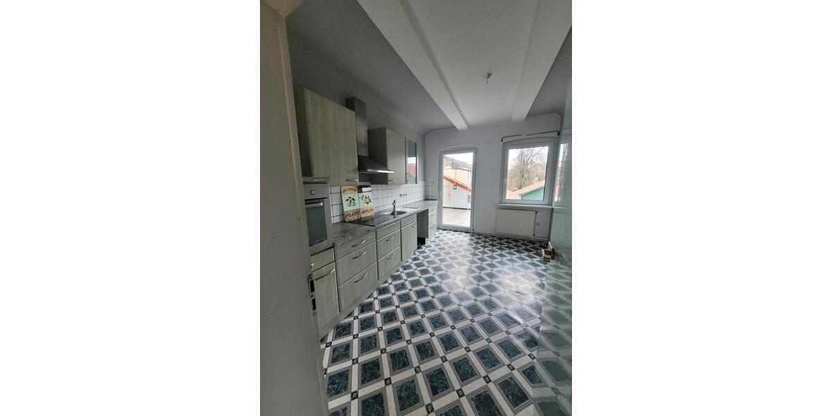 Etagenwohnung Bad Salzdetfurth - 6 Zimmer, 170 m&sup2;, 1.049&euro; | Angebot:25297721