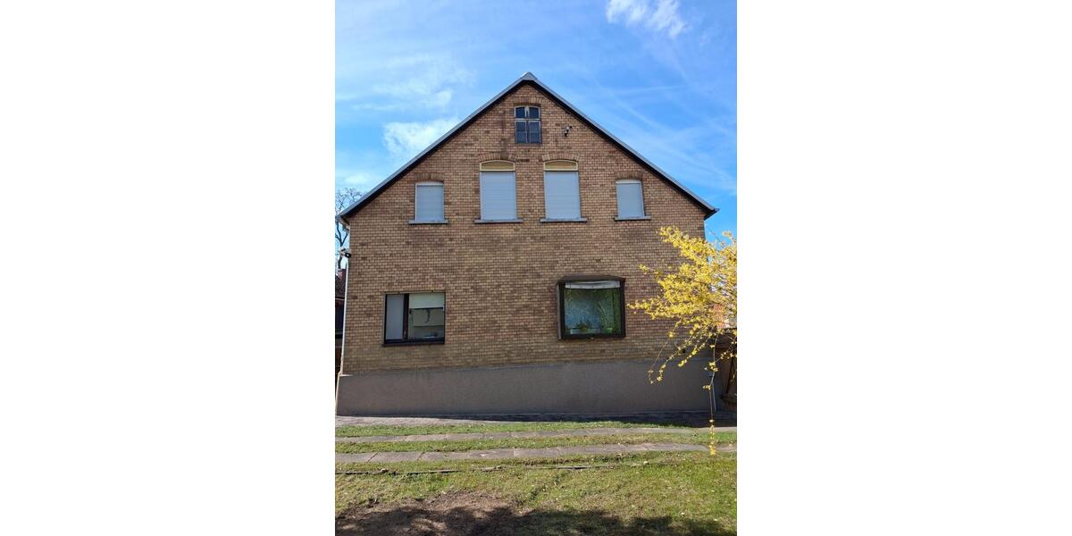 Doppelhaushälfte Haldensleben - 9 Zimmer, 122 m&sup2;, 175.000&euro; | Angebot:26235540