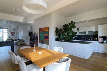 Wohnung Frankfurt am Main Bahnhofsviertel - 4 Zimmer, 180 m&sup2;, 2.650&euro; | Angebot:27278014