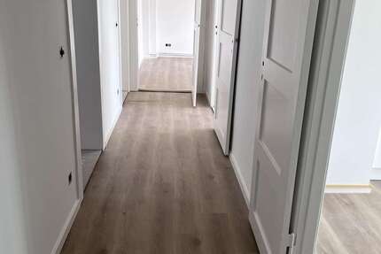 Wohnung Stralsund - 4 Zimmer, 80 m&sup2;, 1.100&euro; | Angebot:26275025