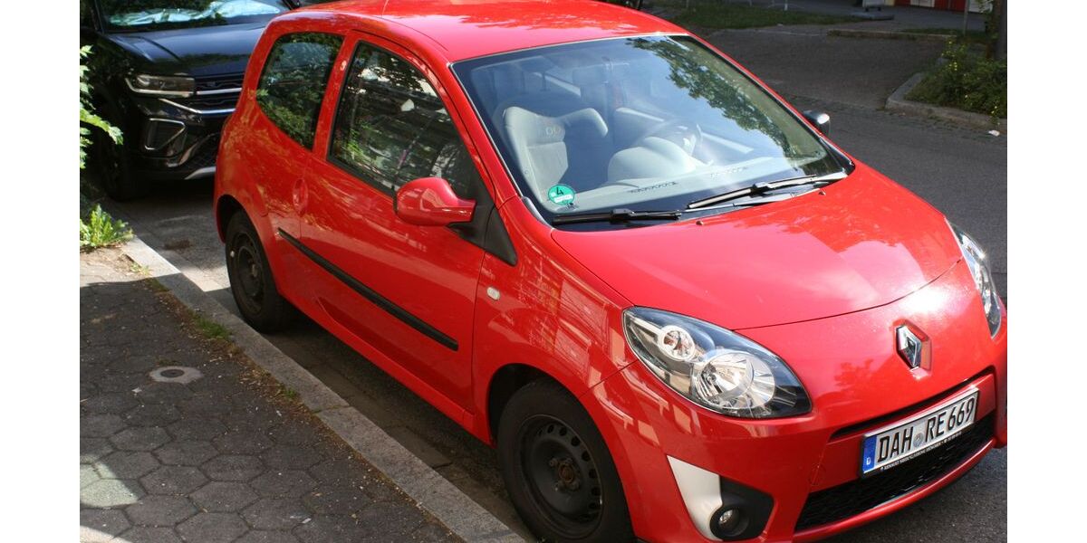 Renault Twingo 105.000 km 1.699 &euro; Germering 82110