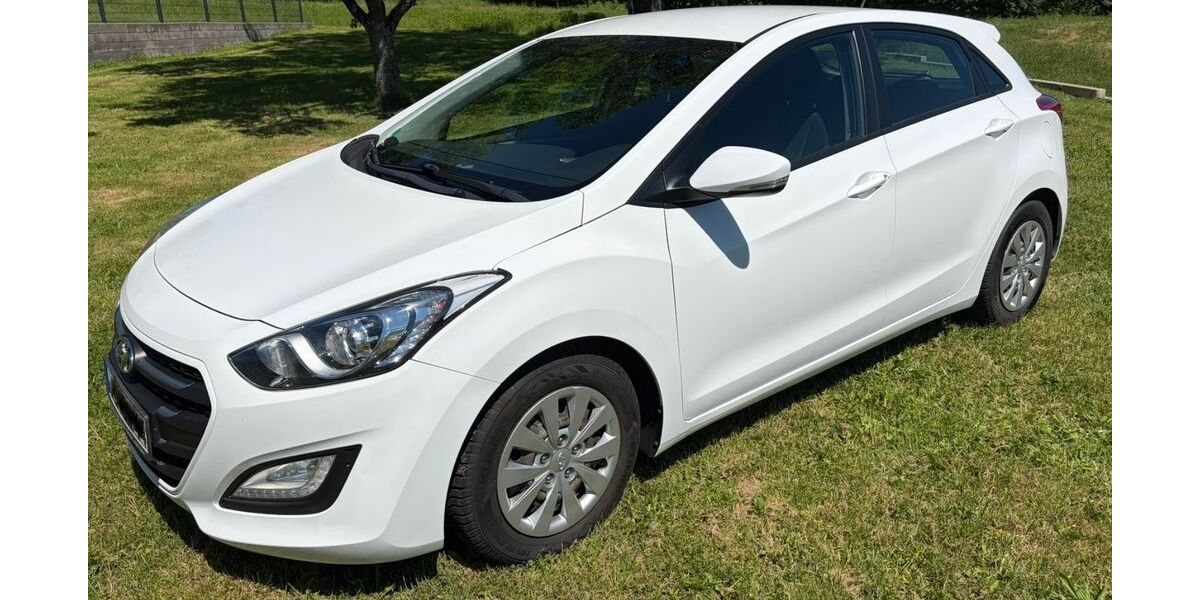 Hyundai i30 244.812 km 6.000 &euro; Boden 56412