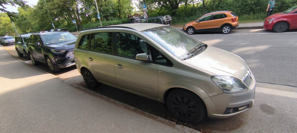 Opel Zafira 371.401 km 700 &euro; München 80686