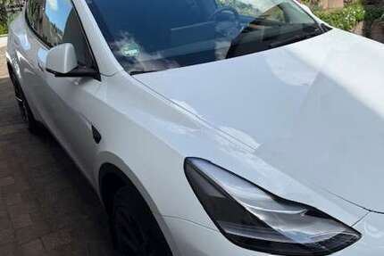 Tesla Model Y 26.598 km 36.300 &euro; Solingen 42699