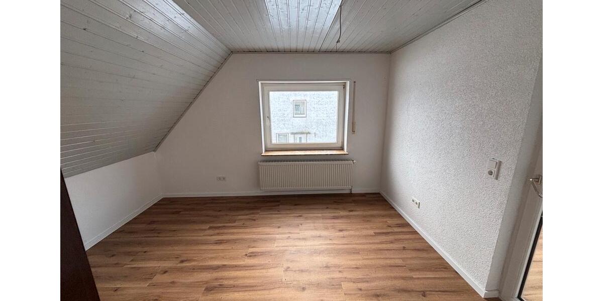 Etagenwohnung Bad Hersfeld - 3.5 Zimmer, 65 m&sup2;, 600&euro; | Angebot:25598816
