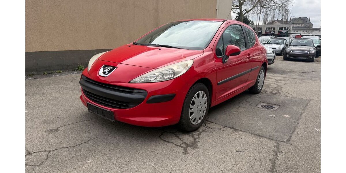Peugeot 207 149.500 km 2.400 &euro; FRANKFURT 65933