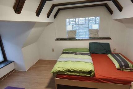 Haus Häusle Alleinstehend inkl. Garage Stellplatz u. Garten 2 zimmer