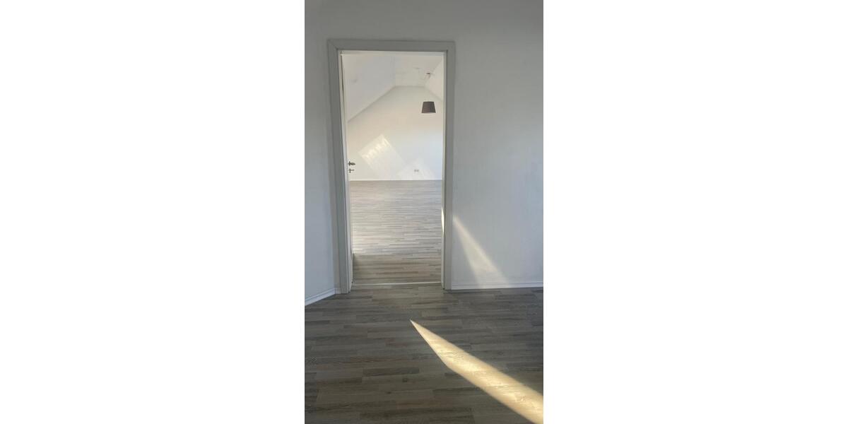 Dachgeschoßwohnung Uplengen - 2 Zimmer, 50 m&sup2;, 475&euro; | Angebot:26279042