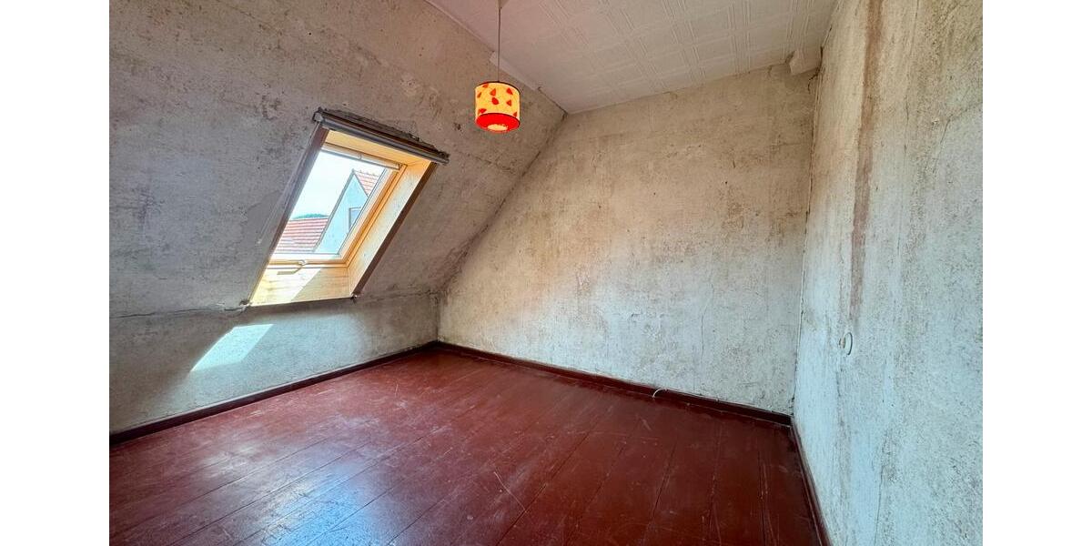 Reihenhaus Kaltennordheim - 6 Zimmer, 135 m&sup2;, 95.000&euro; | Angebot:26718456