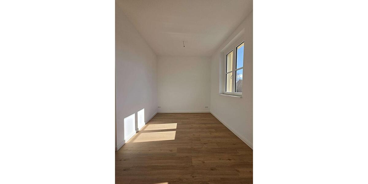 Etagenwohnung Bad Freienwalde (Oder) - 2 Zimmer, 90 m&sup2;, 1.081&euro; | Angebot:26335181