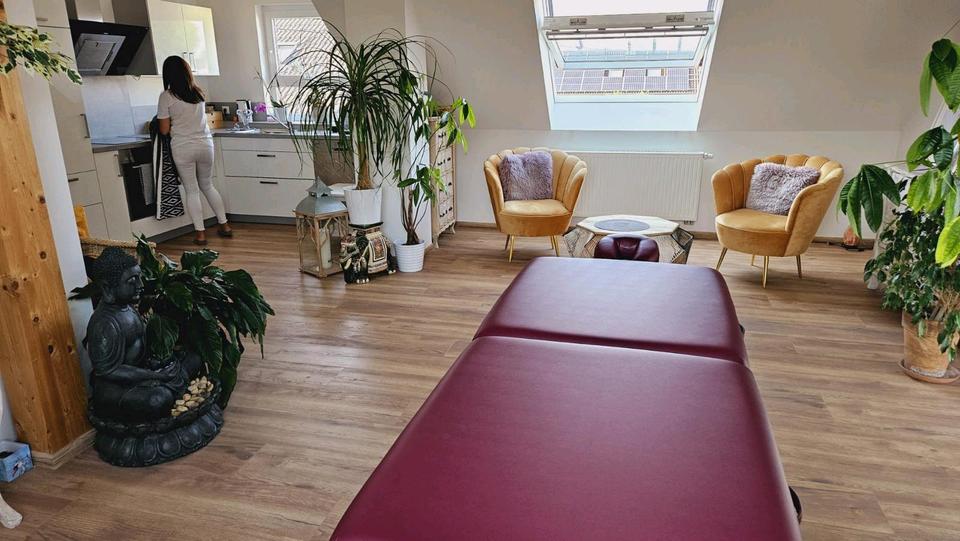 Lichtdurchflutete Praxisräume zimmer