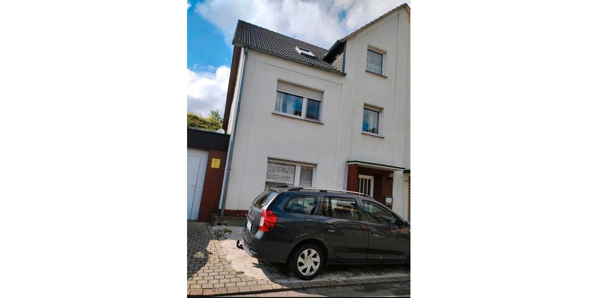 Doppelhaushälfte Beverungen - 7 Zimmer, 140 m&sup2;, 250.000&euro; | Angebot:26883498