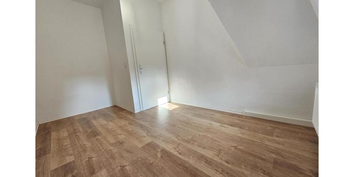 Dachgeschoßwohnung Werdau - 3 Zimmer, 56 m&sup2;, 307&euro; | Angebot:26665630