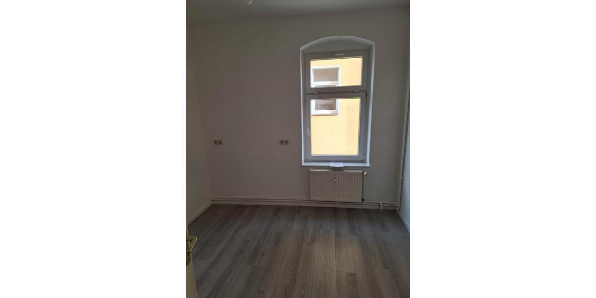 Etagenwohnung Aue-Bad Schlema Bad Schlema - 3 Zimmer, 63 m&sup2;, 300&euro; | Angebot:26374946