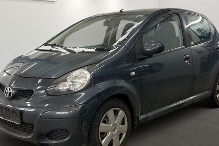 Toyota Aygo (X) 143.695 km 2.499 &euro; Berlin 12681