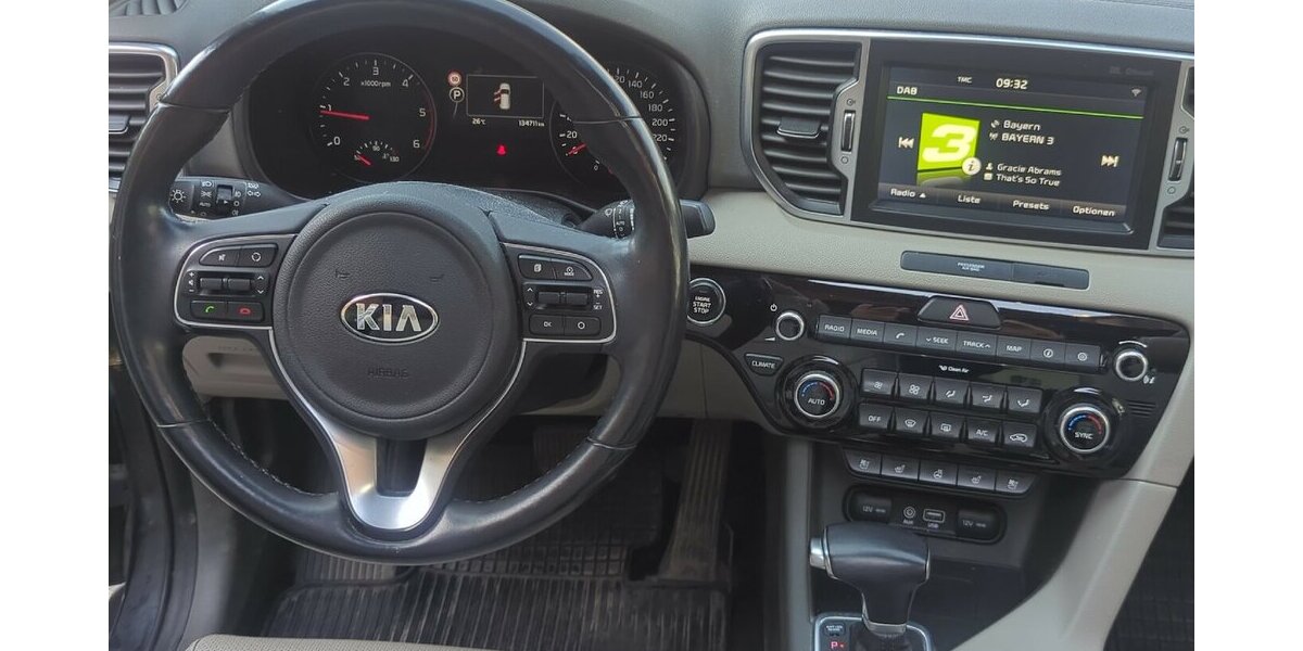 Kia Sportage Platinum Edition 2.0 CRDi 4WD *Standh.* 134.000 km 13.880 &euro; Bad Tölz 83646