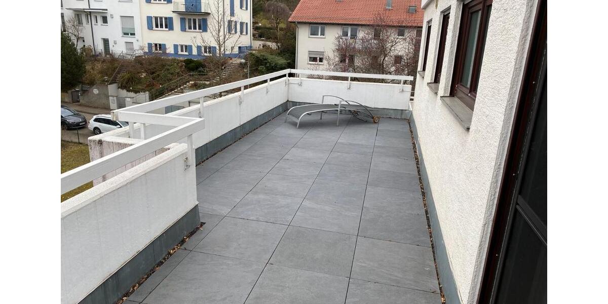 Dachgeschoßwohnung Stuttgart Stuttgart-West - 2.5 Zimmer, 66 m&sup2;, 1.060&euro; | Angebot:26001345