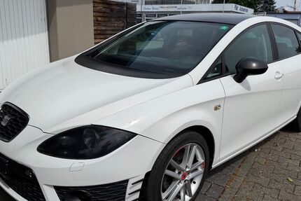 Seat Leon 177.000 km 5.299 &euro; Reilingen 68799
